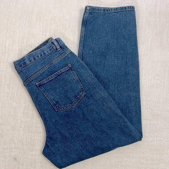 Pretty Little Thing medium wash high waist curvy fit blue jeans 10 - Picture 2 of 10